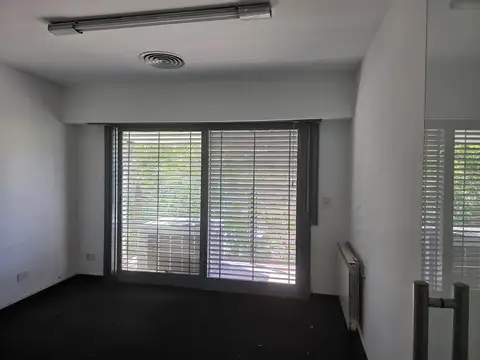 ALQUILER - Planta alta comercial en Beccar