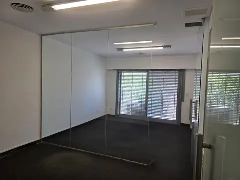 Oficina en Alquiler al Norte