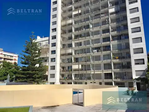 Bv. Oroño al 1400. Con cochera