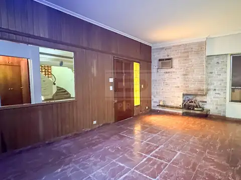 Jose Manuel Estrada al 3400 entre José Ingenieros y Bermudez