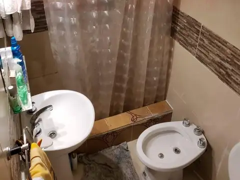 DEPARTAMENTO 3 AMBIENTES CON PATIO Y LAVADERO CUBIERTO