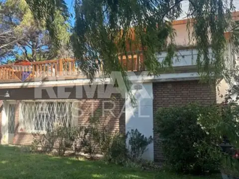 CASA 3 DORMITORIOS CALLE PIEDRA BUENA RADA TILLY