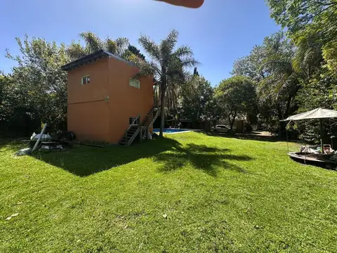Casa en Venta con 4 cocheras