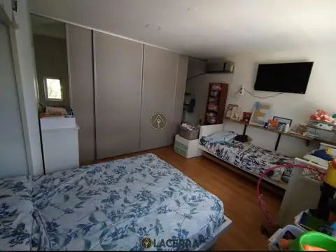 Depto Tipo Casa 3 ambientes con 2 baños
