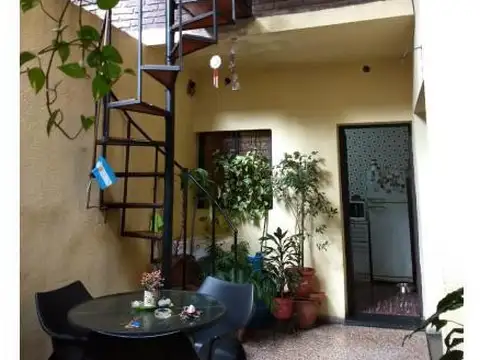 Depto Tipo Casa en Venta 70 años