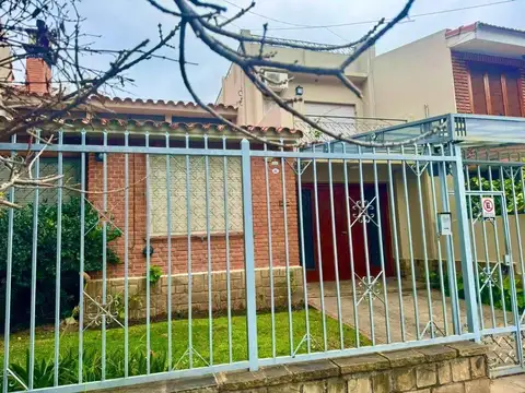 Exc Casa vta 5 dor gge/qcho/suite/pil Pje del Milagro al 300