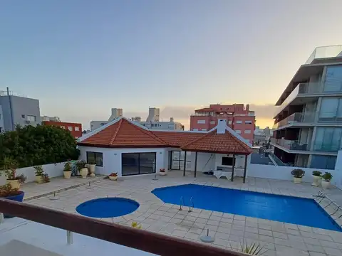 Departamento en Alquiler con 1 cocheras