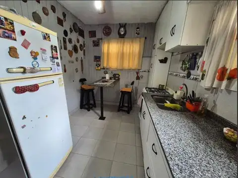 Casa 5 ambientes con 2 baños