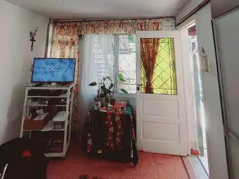 Casa 3 ambientes con 2 baños