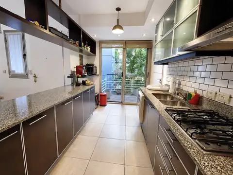Departamento 4 ambientes con 2 baños