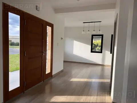 Casa en Alquiler de 4 dormitorios