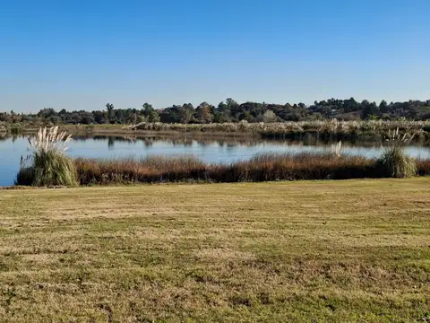 Lote A La Laguna En Barrio El Naudir Ruta 25