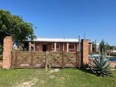 CASA QUINTA EN VENTA CON PILETA ZONA ZORZALITO