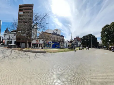 FRENTE A PLAZA DEL SOLDADO 14 METROS DE FRENTE y TERRENO 334 M2