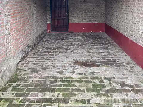 Casa en Alquiler con 1 cochera