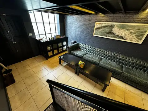 Oficina en Venta con 1 cochera