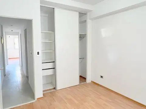 Departamento 4 ambientes con 2 baños