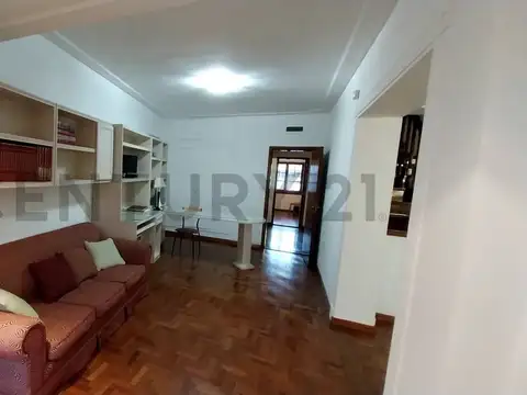 GRAN Casa de CATEGORIA C/ 5 Dorm. y Piscina en el CENTRO de Rio Cuarto