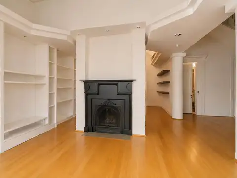 VENTA EXCLUSIVO CHALET INGLES EN VILLA DEVOTO CON PISCINA, JARDIN Y PLAYROOM