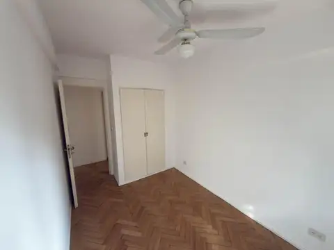 4 ambientes más dependencia, impecable! cochera cubierta