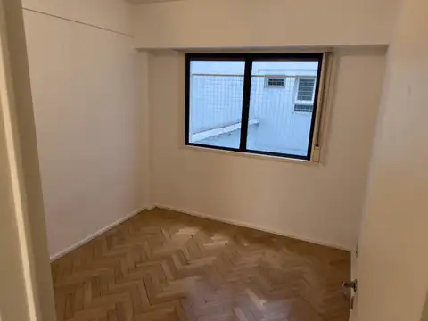 4 ambientes más dependencia, impecable! cochera cubierta