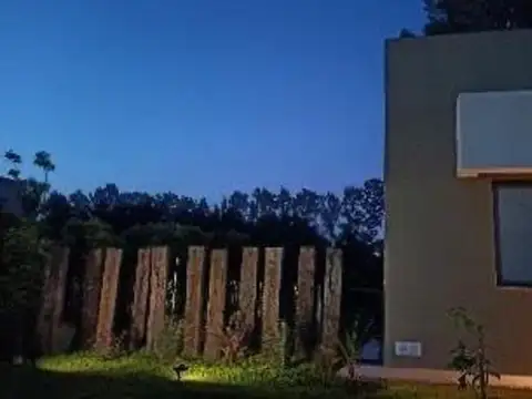 Casa en Alquiler de 4 dormitorios