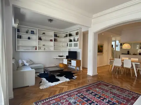 Departamento amueblado en edificio francés en Recoleta - 2 dormitorios - 2 baños