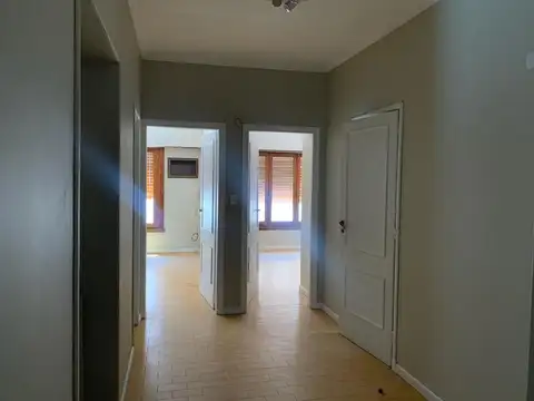 CASA EN VENTA EN PEHUAJÓ CON PILETA