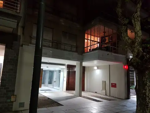 ALQUILER SEMIPISO DE 3 AMBIENTES AL FRENTE CON BALCON,COCHERA EN VILLA URQUIZA