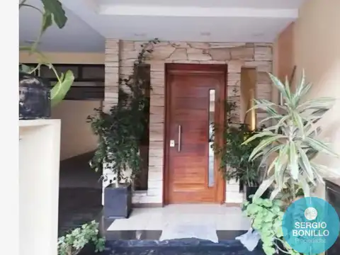 gabriela mistral 2200