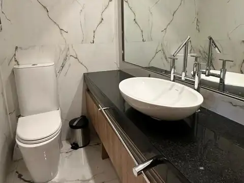 Depto Tipo Casa en Venta con 4 cocheras