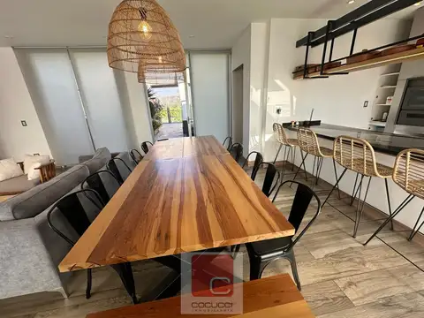 Depto Tipo Casa 4 ambientes con 6 baños
