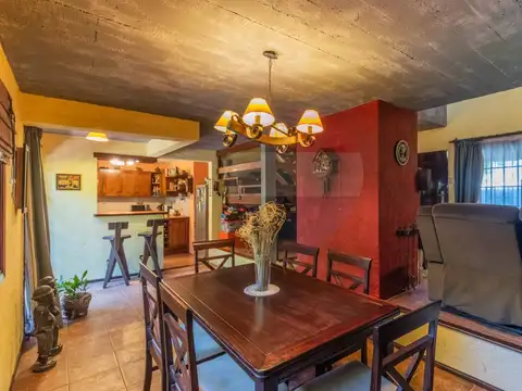 Casa en Venta con 1 cochera