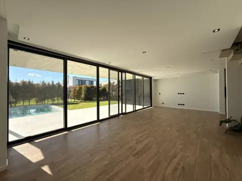 Casa a estrenar en venta - 3 dormitorios - Castaños