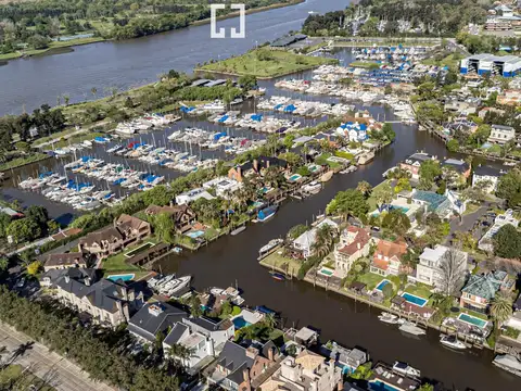Casa en Venta de 5 dormitorios