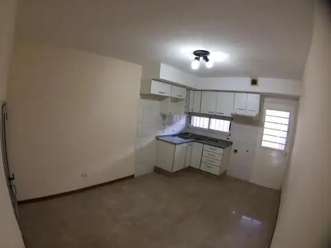 Casa en Venta en Berazategui, USD 95.000