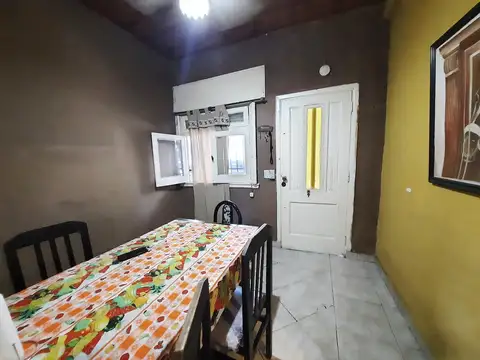 Casa 4 dormitorios y escritorio con terraza