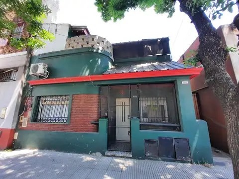 Casa 4 dormitorios y escritorio con terraza