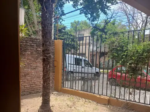 Depto Tipo Casa en Alquiler de 2 dormitorios