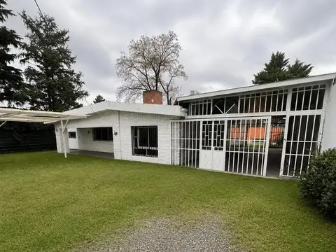 VENDO CASA 3 DORMITORIOS CON PILETA VILLA ALLENDE