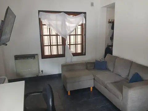 Dúplex de 3 Ambientes con Cochera, Patio y Parrilla 100M2. Juana de Arco 3703 Ciudadela