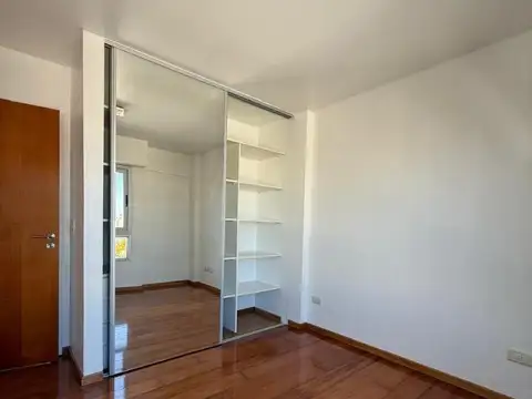 Departamento en Alquiler con 1 cocheras