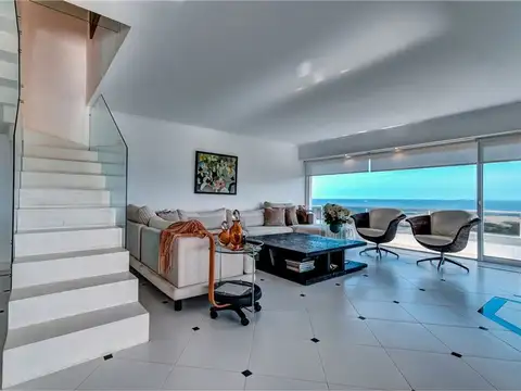 APARTAMENTO PENTHOUSE EN VENTA FRENTE AL MAR +LOFT