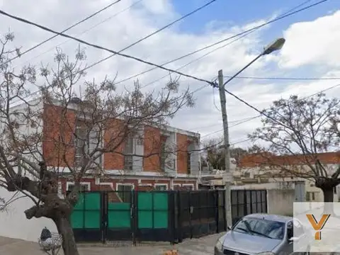 Departamento 8 ambientes con 4 baños