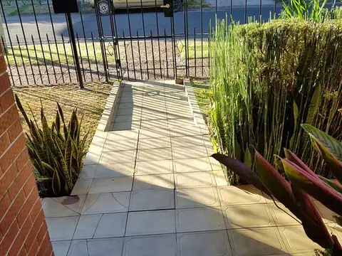 Casa en Venta en Adrogue, USD 210.000