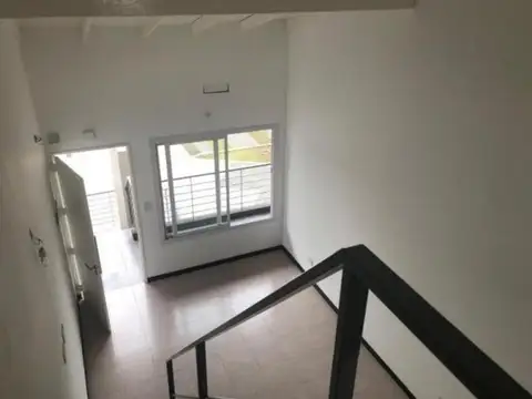 Depto Tipo Casa en Venta con 1 cocheras