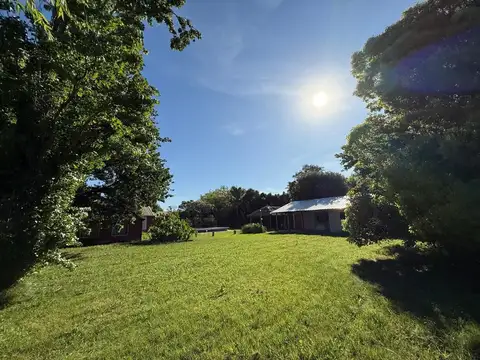 Villa Lía - Venta casa con pileta - lote 2000m2