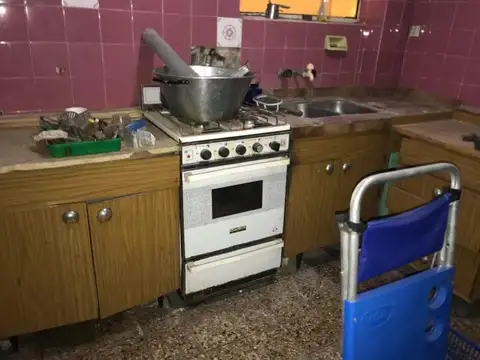 Casa de 3 amb. + Departamento de 4 amb.