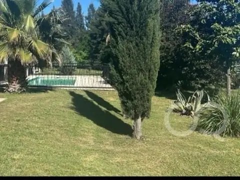 Casa 5 ambientes con 4 baños