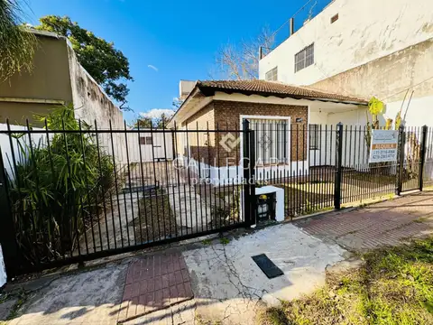 Casa 4 ambientes con Cochera en alquiler - Berazategui